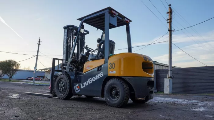 Вилочный погрузчик LiuGong CPCD30 Xinchai (3 тонны) в Ростове-на-Дону