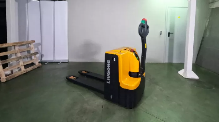 Транспортировщик паллет LiuGong CLG2016L-WA в Котельниках