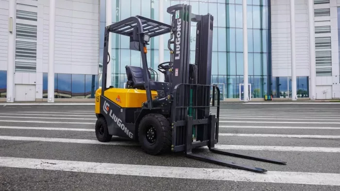 Вилочный погрузчик LiuGong CPCD15 Isuzu (1,5 тонны)