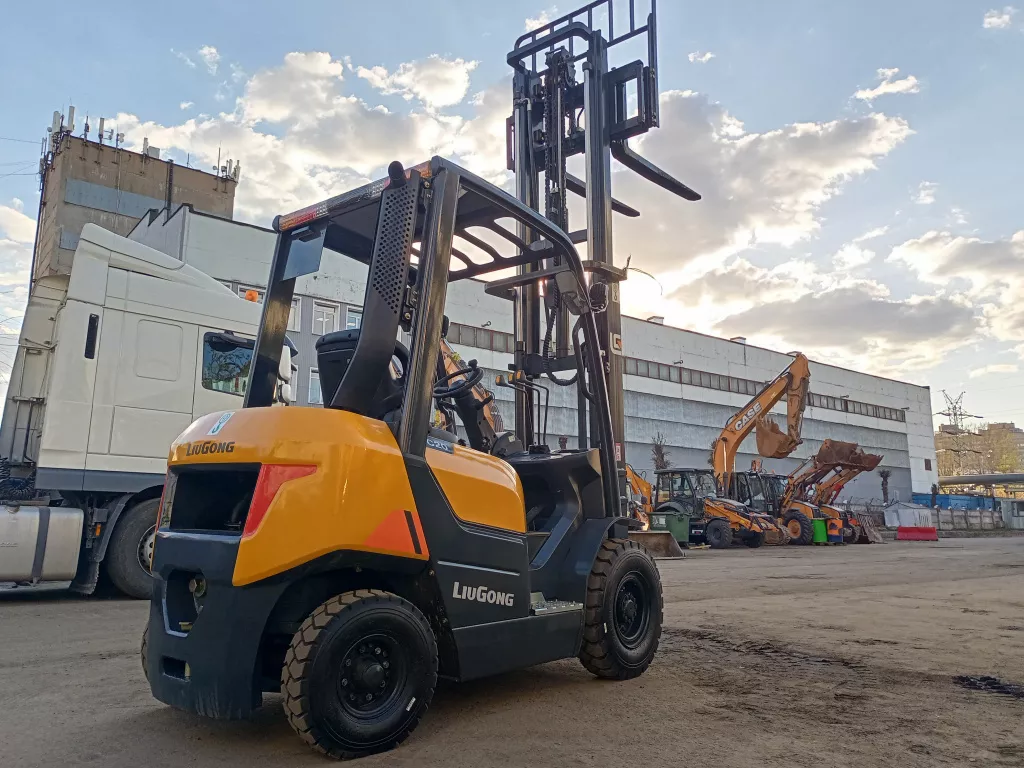 LiuGong CLG2020H (C20) дизельный вилочный погрузчик