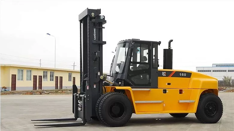 Дизельный вилочный погрузчик LiuGong CLG2160H в Химках
