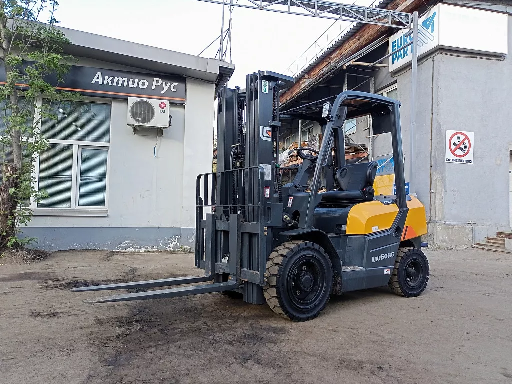 Дизельный вилочный погрузчик LiuGong CLG2035H в Курске