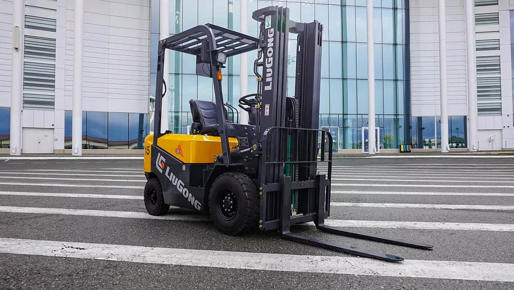 Вилочный погрузчик LiuGong CPCD15 Isuzu (1,5 тонны)