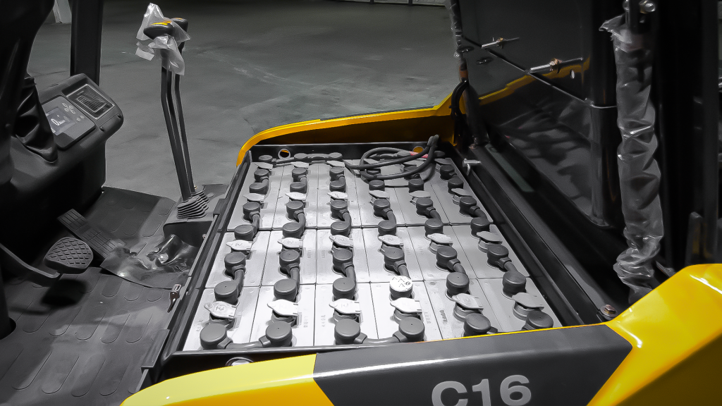 Как продлить срок службы аккумуляторных батарей (АКБ) на электропогрузчиках?