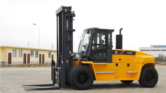 Дизельный вилочный погрузчик LiuGong CLG2160H в Курске