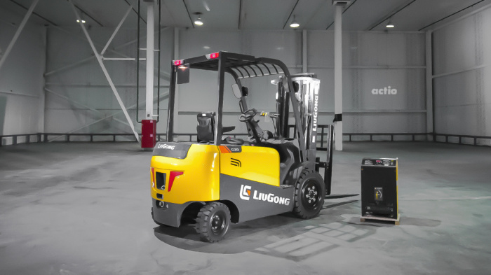 Электропогрузчик вилочный LiuGong CLGA30-S (3 тонны) в Краснодаре