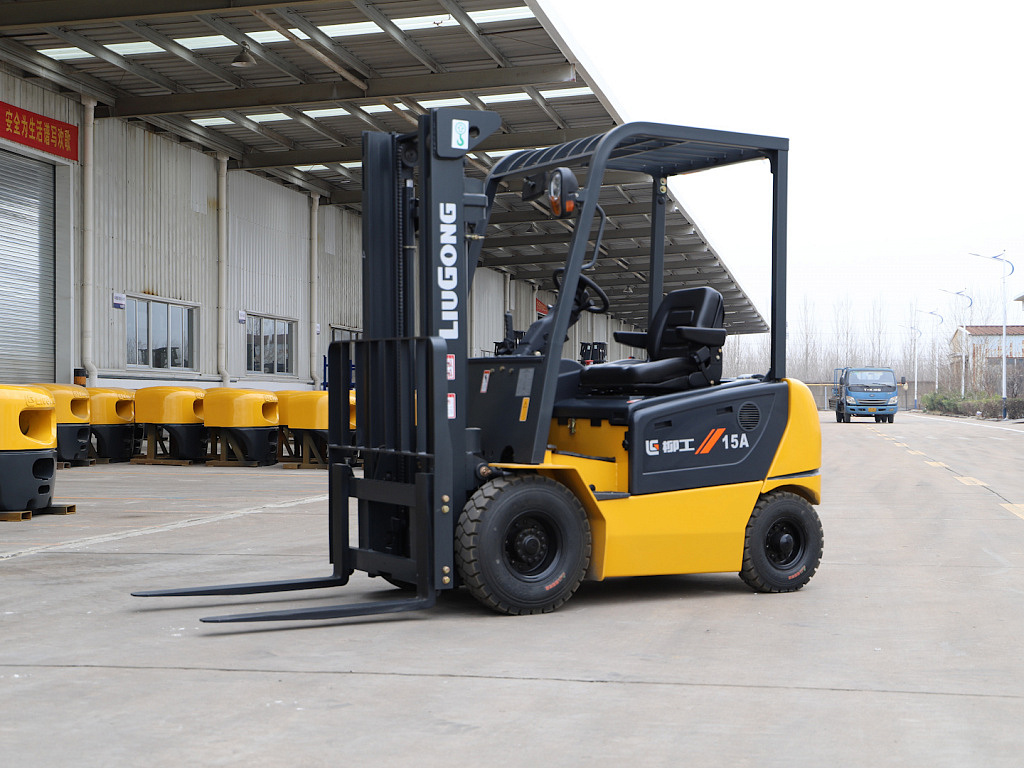 Электропогрузчик LiuGong CLG2015A-S (1,5 тонны) в Смоленске