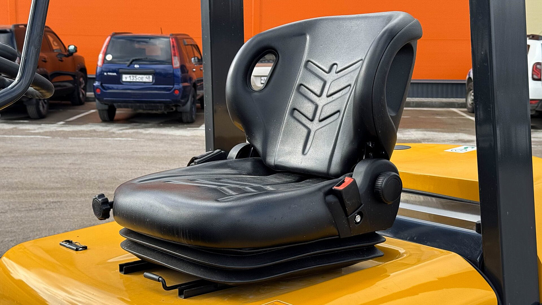 Вилочный автопогрузчик LiuGong CPCD30E Xinchai (3 тонны)