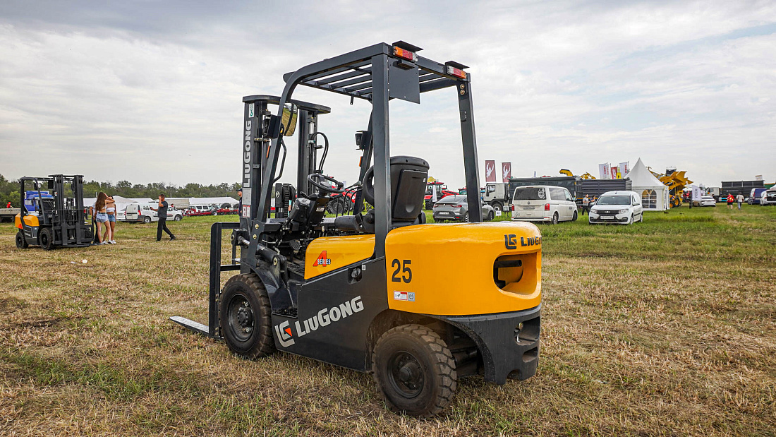 Вилочный автопогрузчик LIUGONG CPCD25 ISUZU (2,5 тонны)