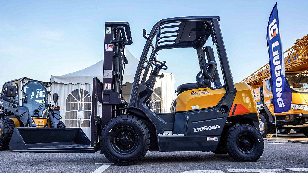 Дизельный вилочный погрузчик LiuGong CLG2025H в Казани