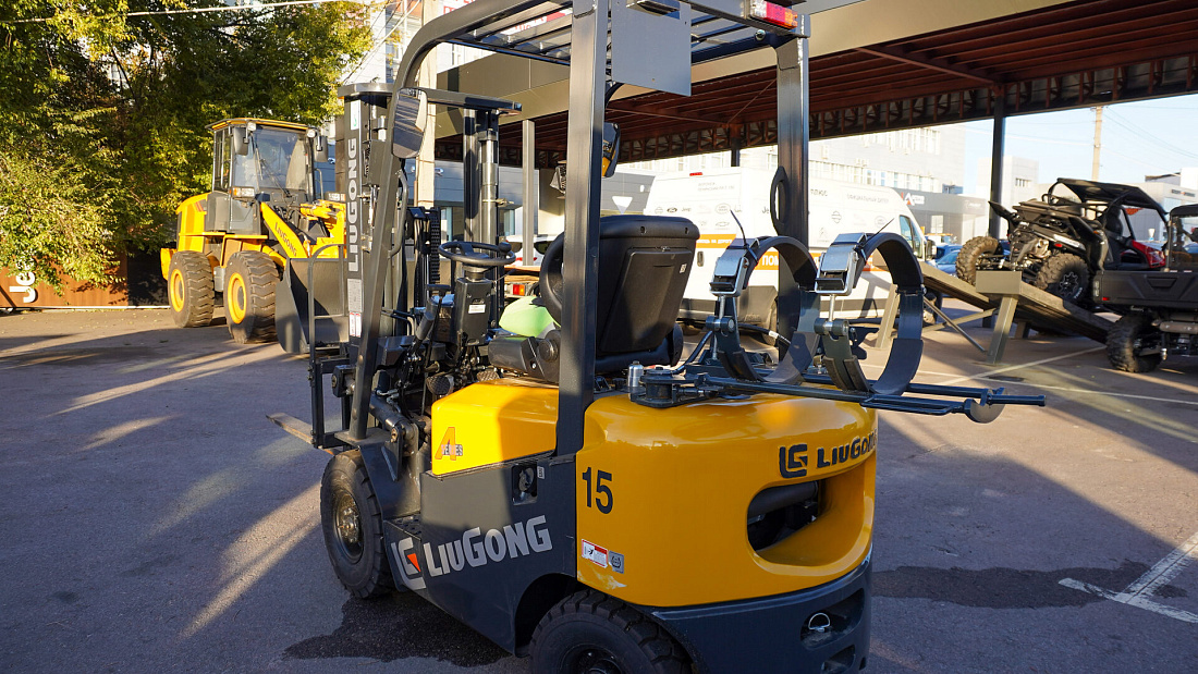 Газ-бензиновый вилочный погрузчик LIUGONG CPCD15 LPG