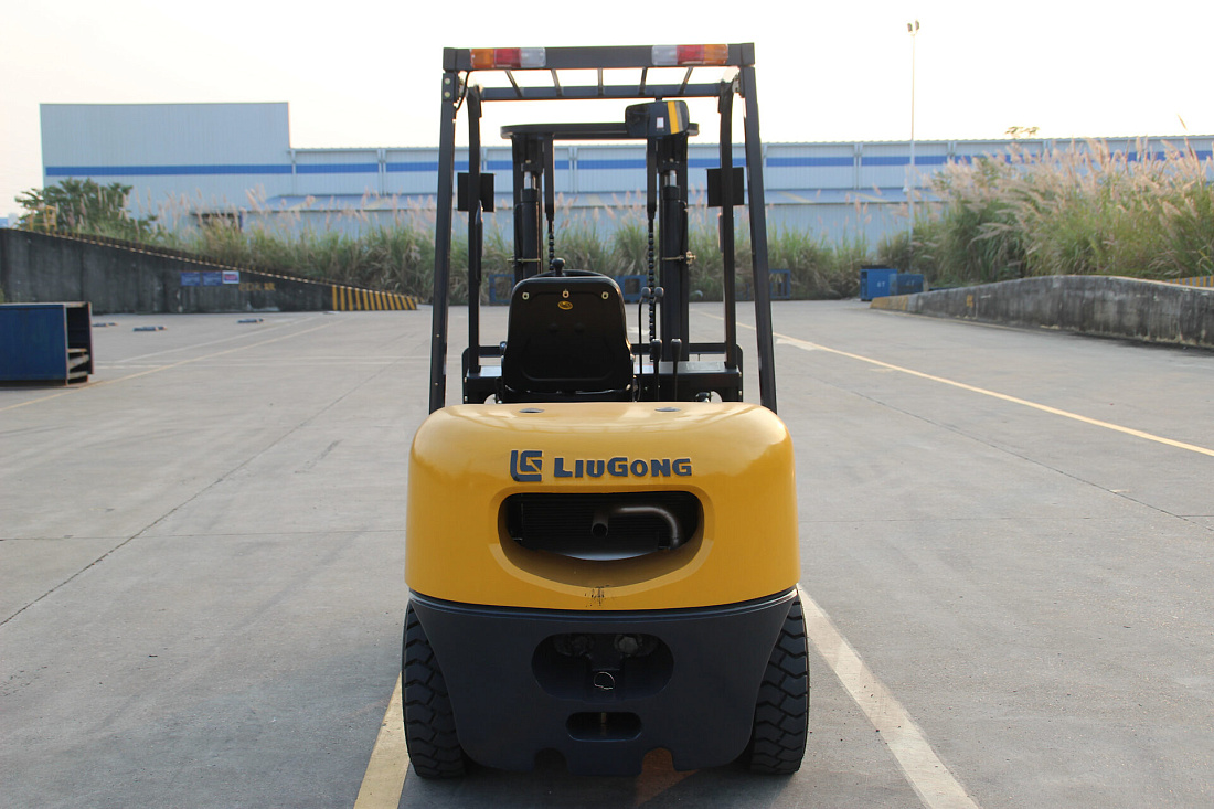 Вилочный автопогрузчик LIUGONG CPCD35 Xinchai (3.5 тонн)