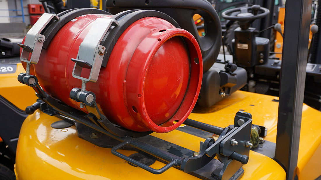 Газ-бензиновый вилочный погрузчик LIUGONG CPCD15 LPG