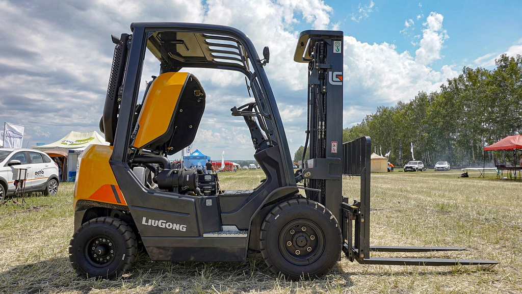 Дизельный вилочный погрузчик LiuGong CLG2020H в Белгороде