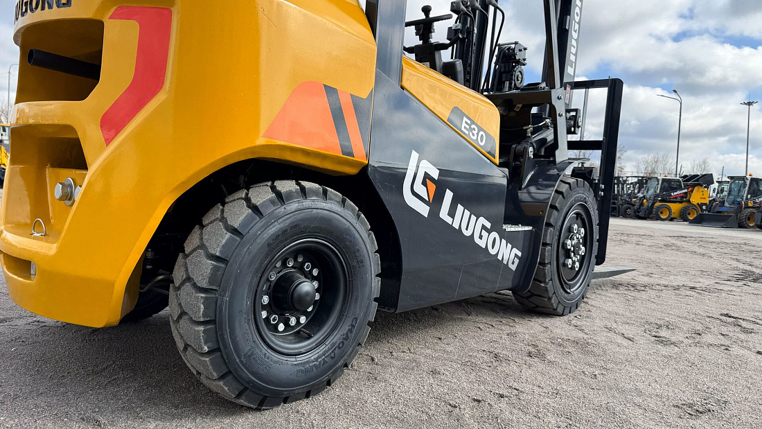 Вилочный автопогрузчик LiuGong CPCD30E Xinchai (3 тонны)