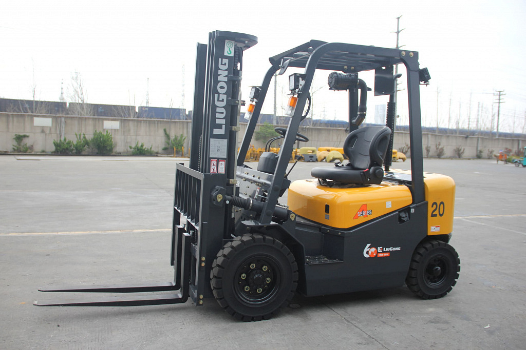 Дизельный вилочный погрузчик LiuGong CPCD20 Xinchai в Туле